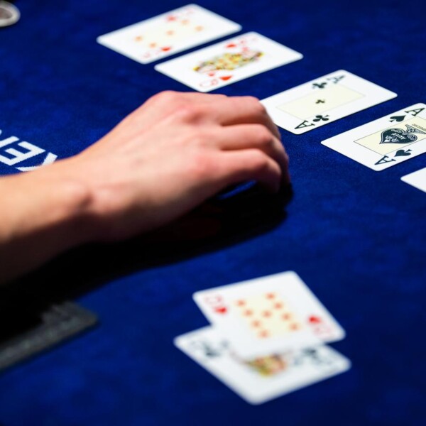 Jeux de cartes - Circus Casino Resort Namur